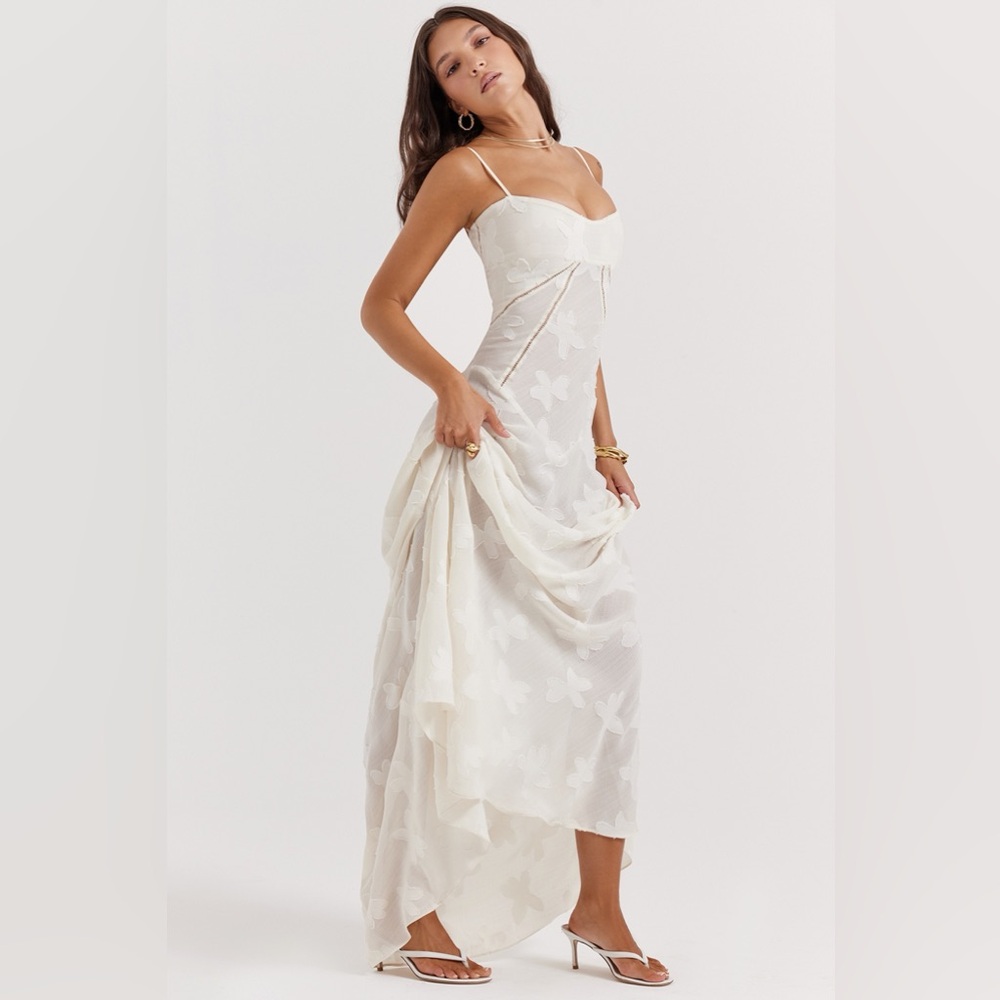 House of CB Seren Vintage Cream Floral Lace Back Maxi Dress - Picture 7 of 13